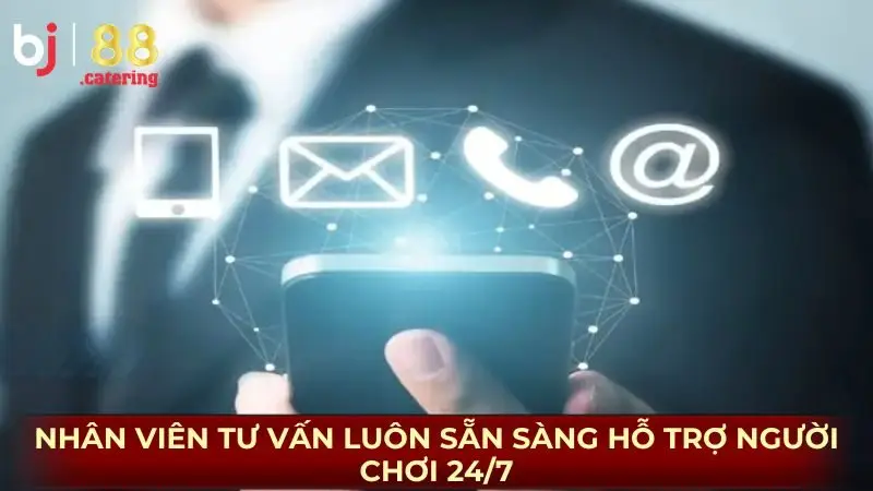 Nhân viên tư vấn viên luôn sẵn sàng hỗ trợ người chơi 24/7